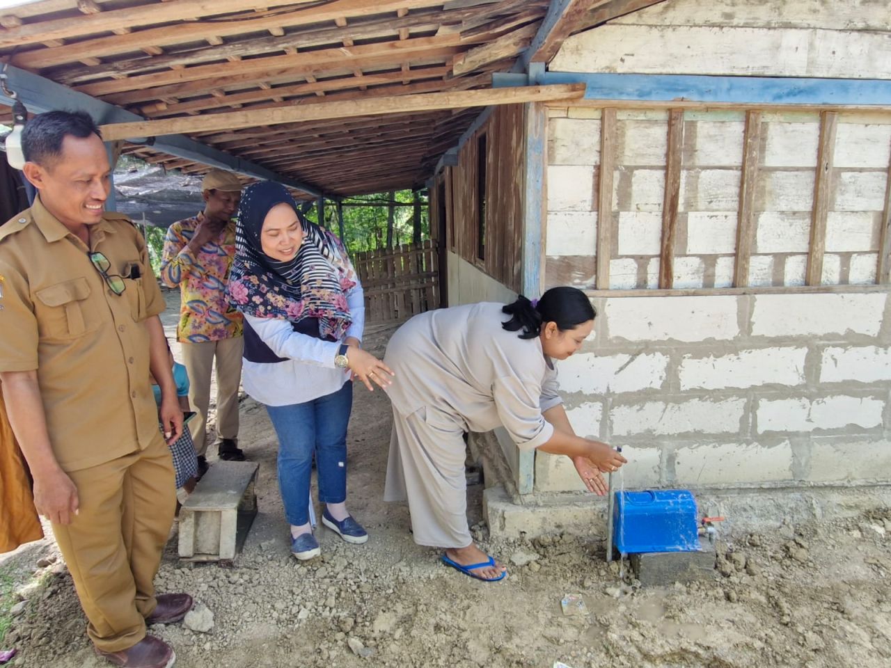 Warga Geneng Bojonegoro Bisa Akses Air Bersih Gratis, Ciee}